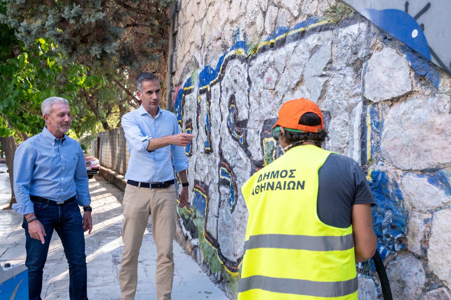 Ο Δήμος Αθηναίων εξοπλίζει τις κοινότητες με εργαλεία καθαρισμού